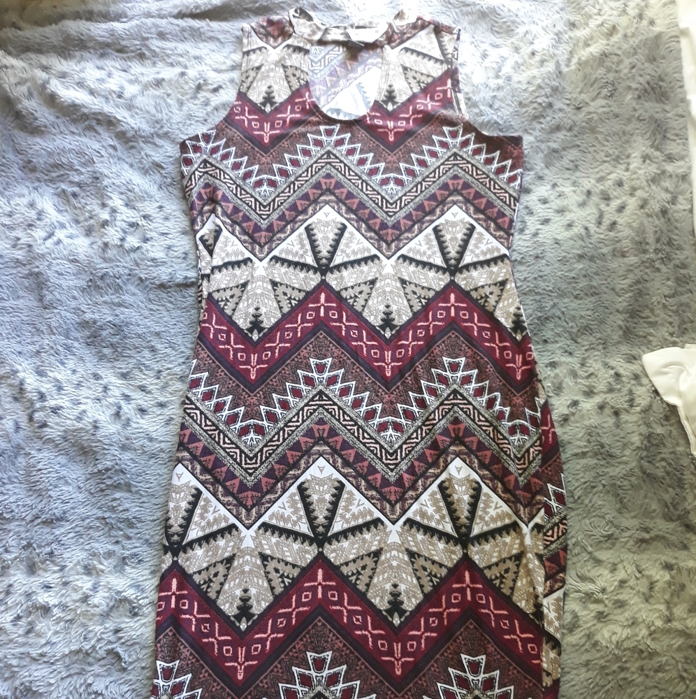 Dress - Picture 2 of 5